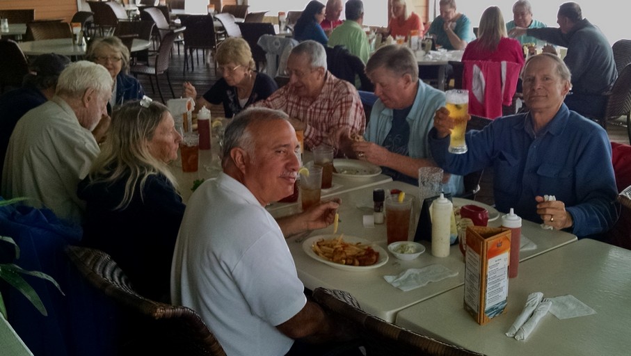 Boating? to Lunch at Sunset Grill